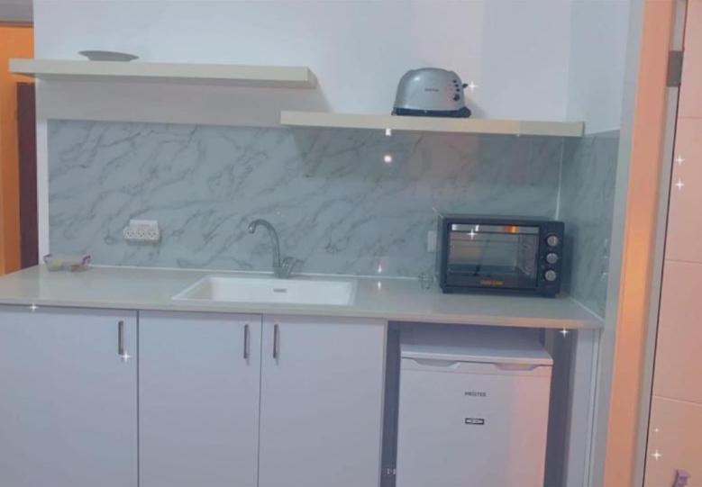 Romy Suites Deluxe نتانيا المظهر الخارجي الصورة