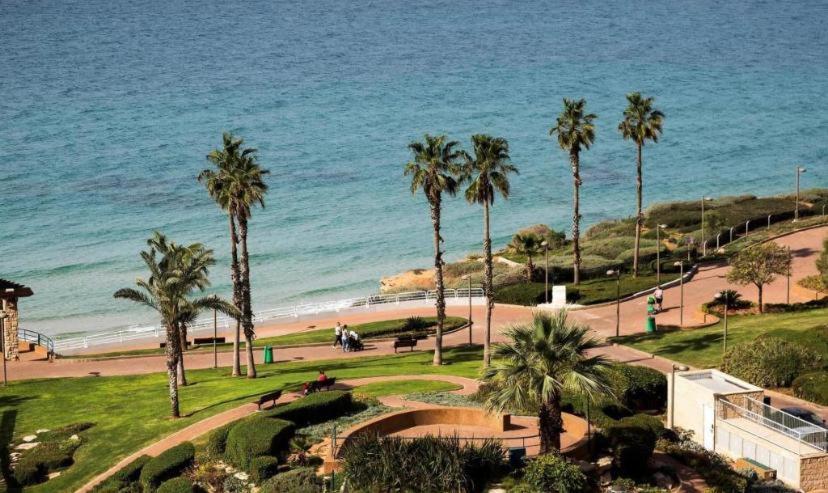 Romy Suites Deluxe نتانيا المظهر الخارجي الصورة